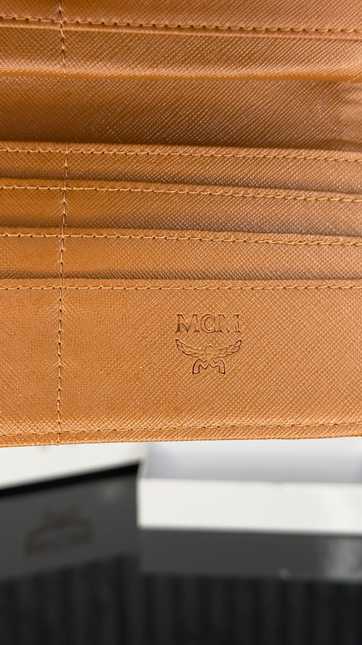 MCM Visetos Wallet – Cognac