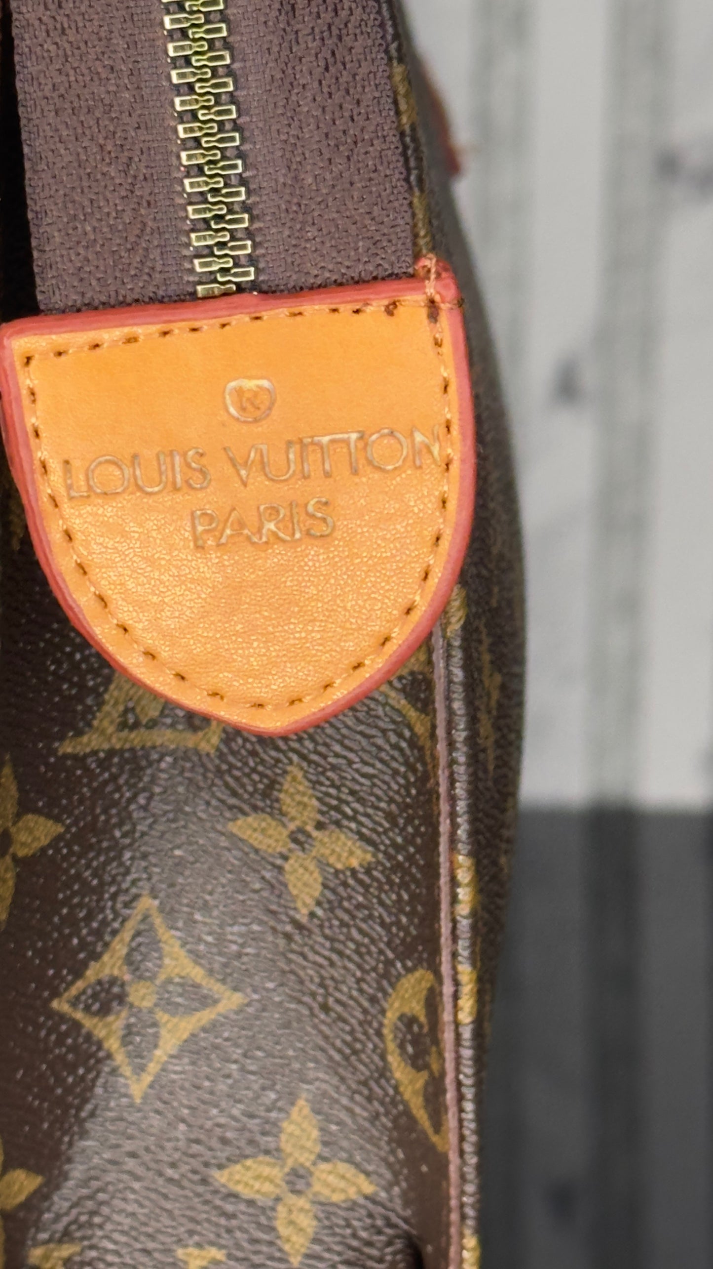 Louis Vuitton Pochette Monogram Canvas με