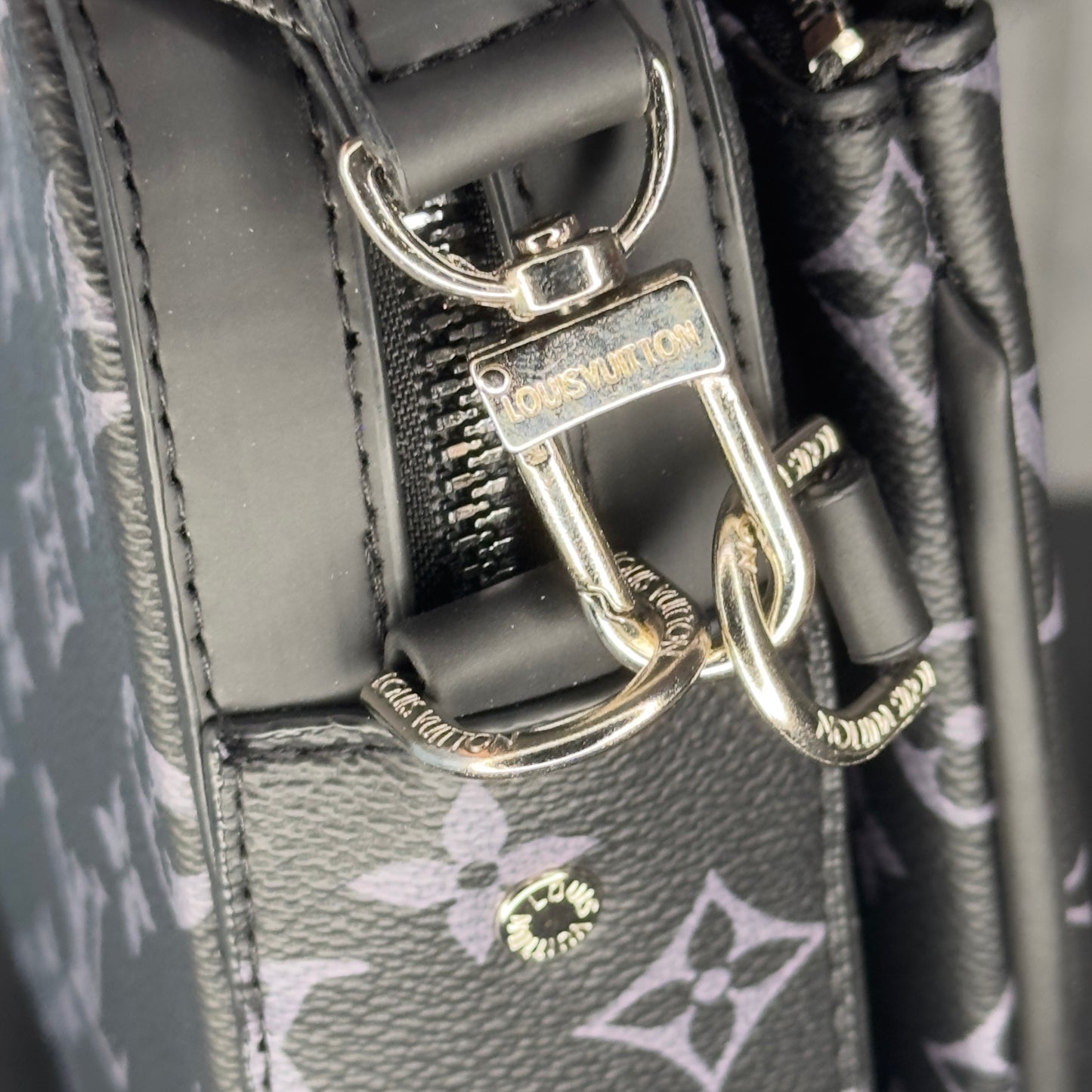 Louis Vuitton Avenue Sling Bag Monogram Black