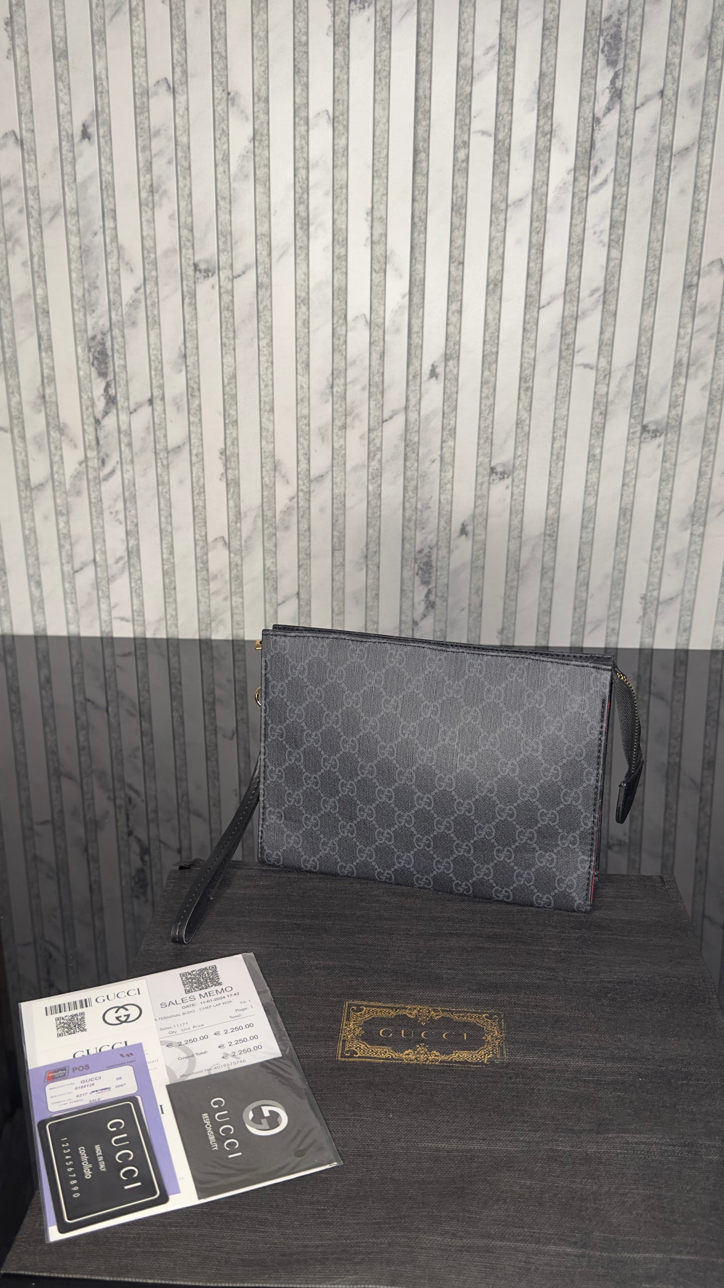 Gucci Ophidia GG Supreme Wristlet Clutch – Black/Grey & Black Leather Details