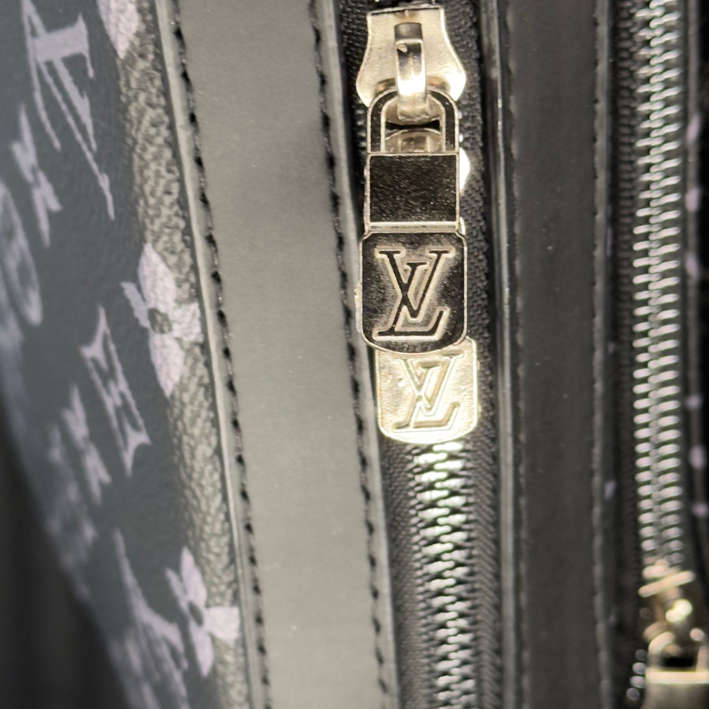 Louis Vuitton Avenue Sling Bag Monogram Black