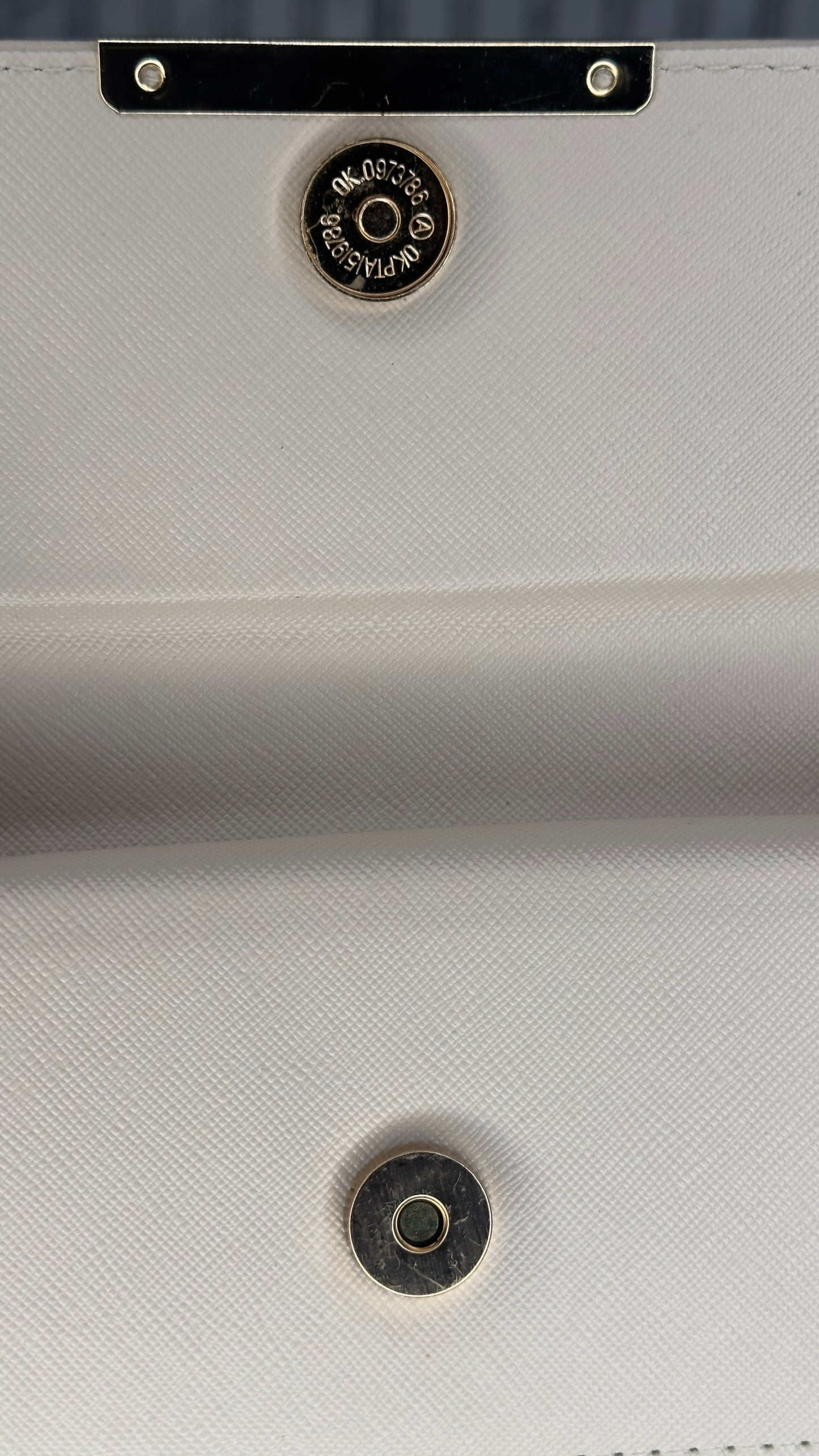 Marc Jacobs The Tote Bag Wallet – Beige