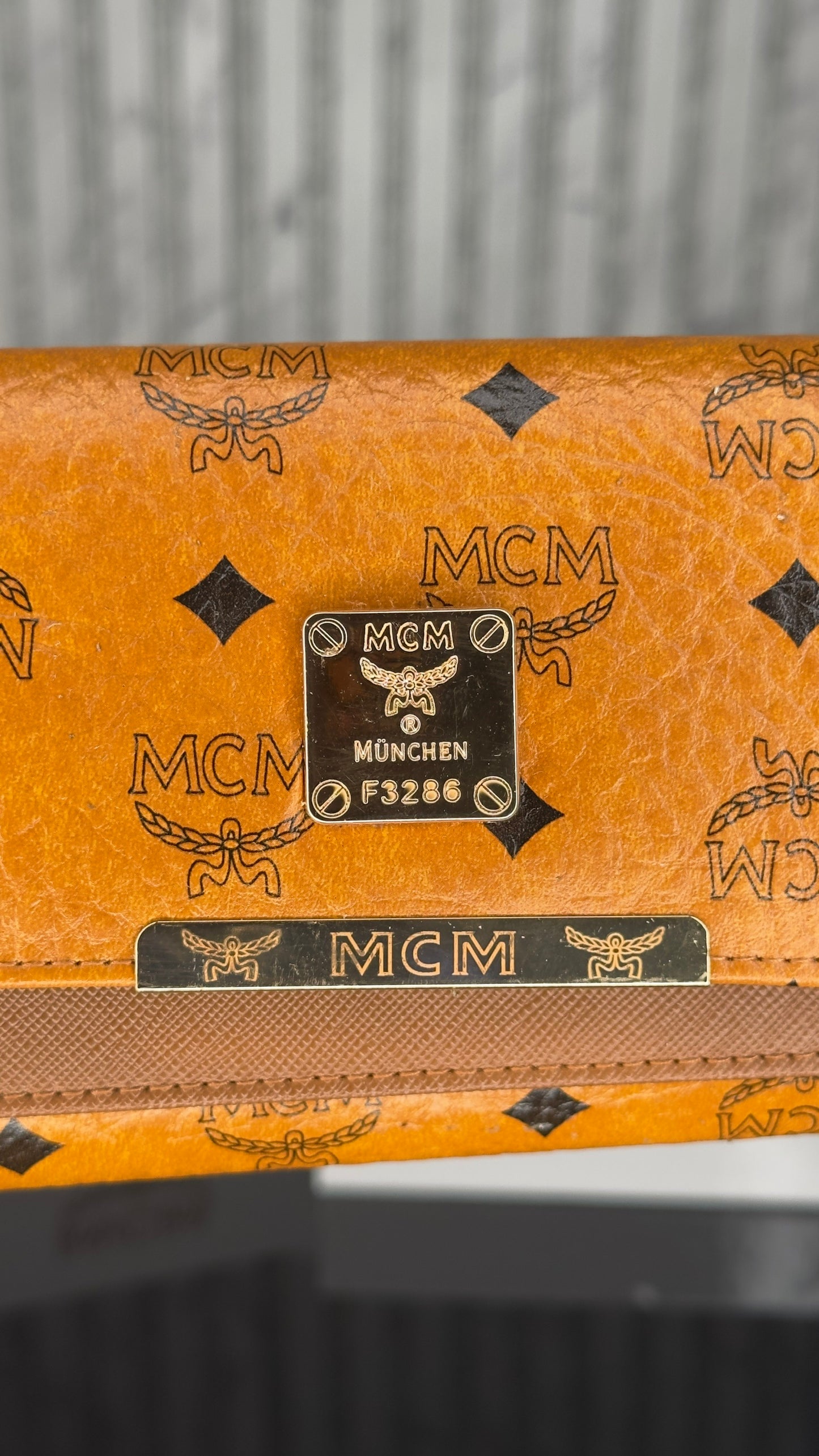 MCM Visetos Wallet – Cognac