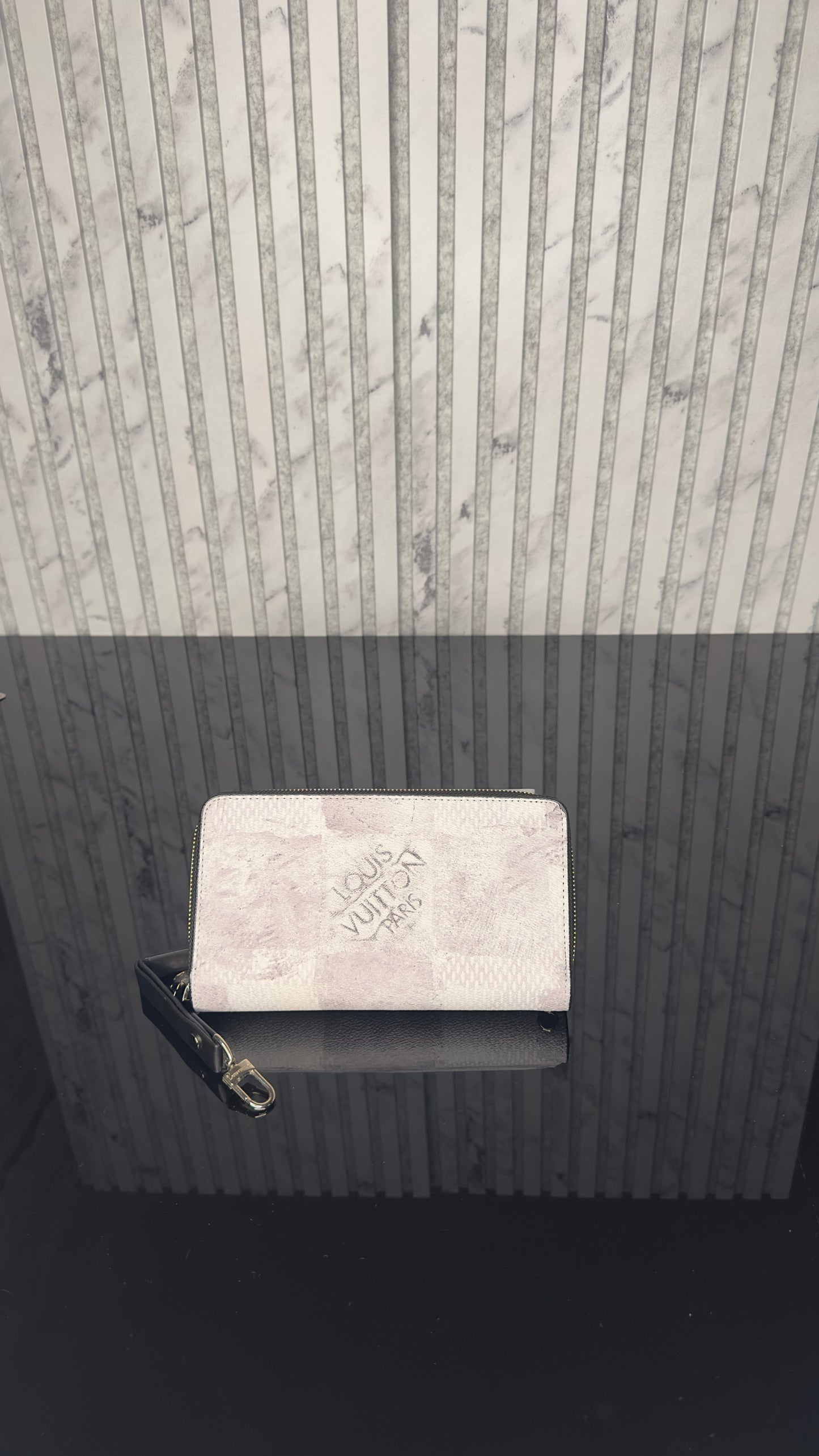 Louis Vuitton Zippy Wallet Damier Infini White