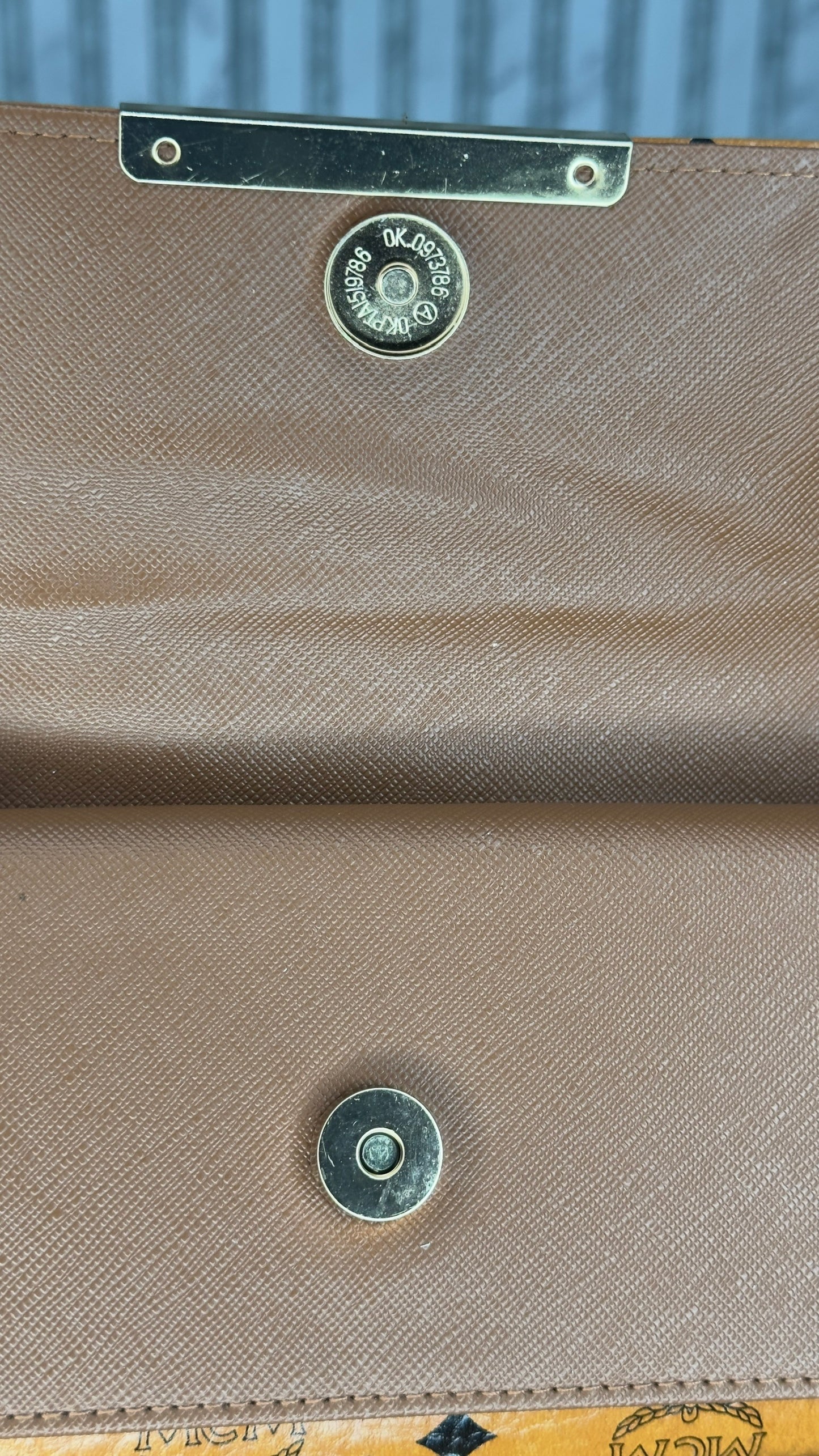 MCM Visetos Wallet – Cognac