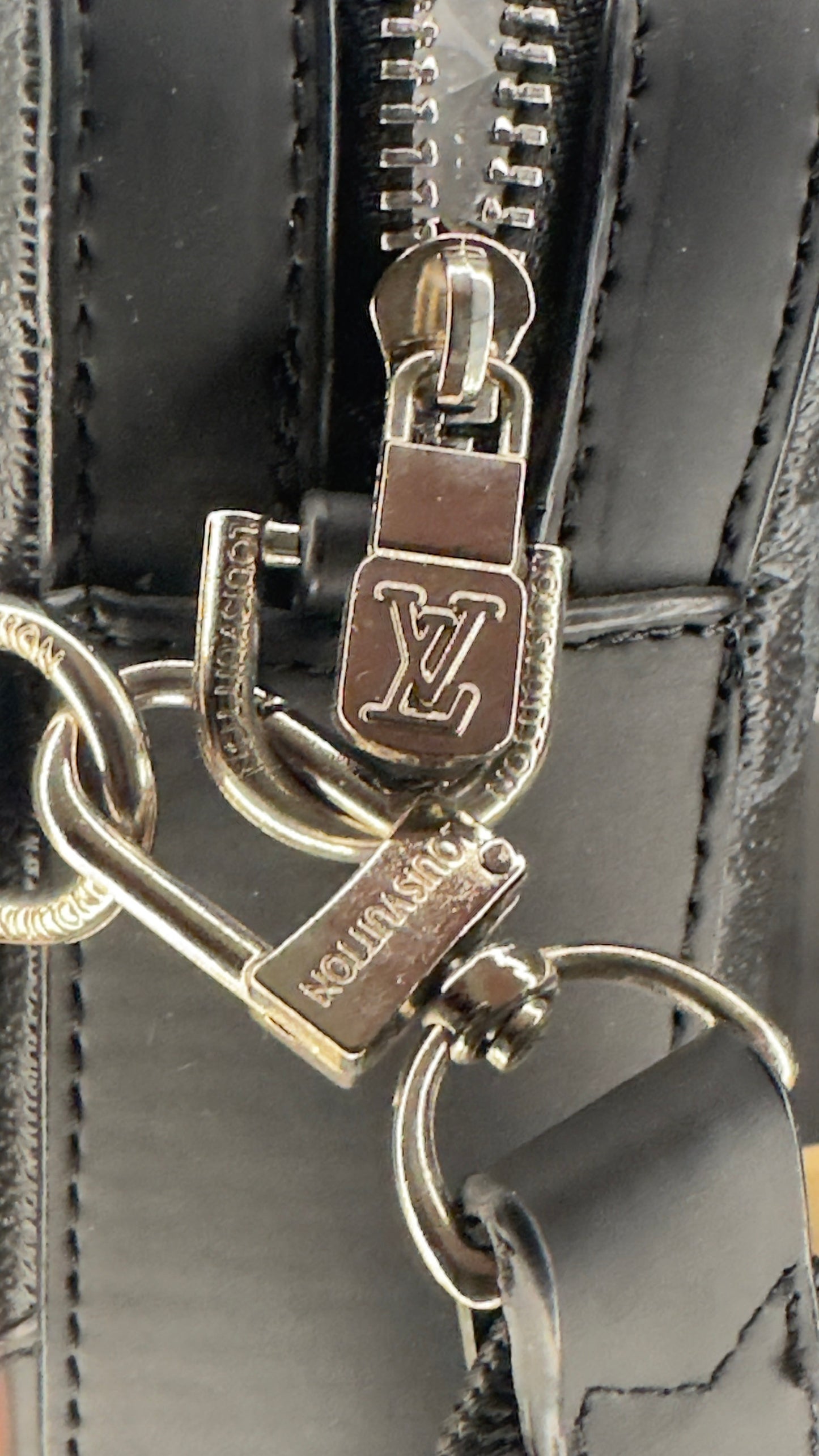 Louis Vuitton Avenue Sling Bag Monogram Eclipse Reverse Canvas