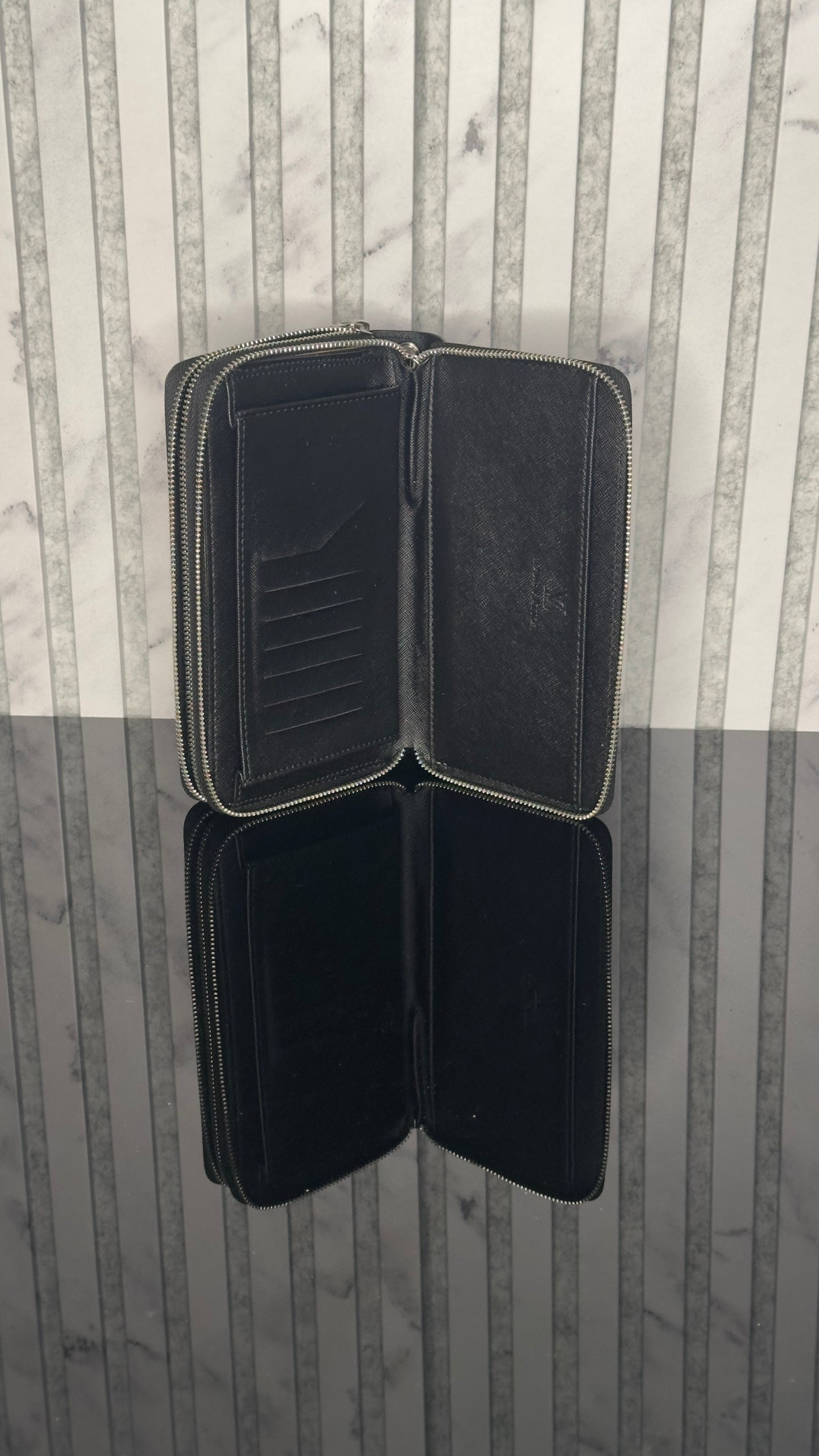 Louis Vuitton Zippy Wallet Damier Infini White