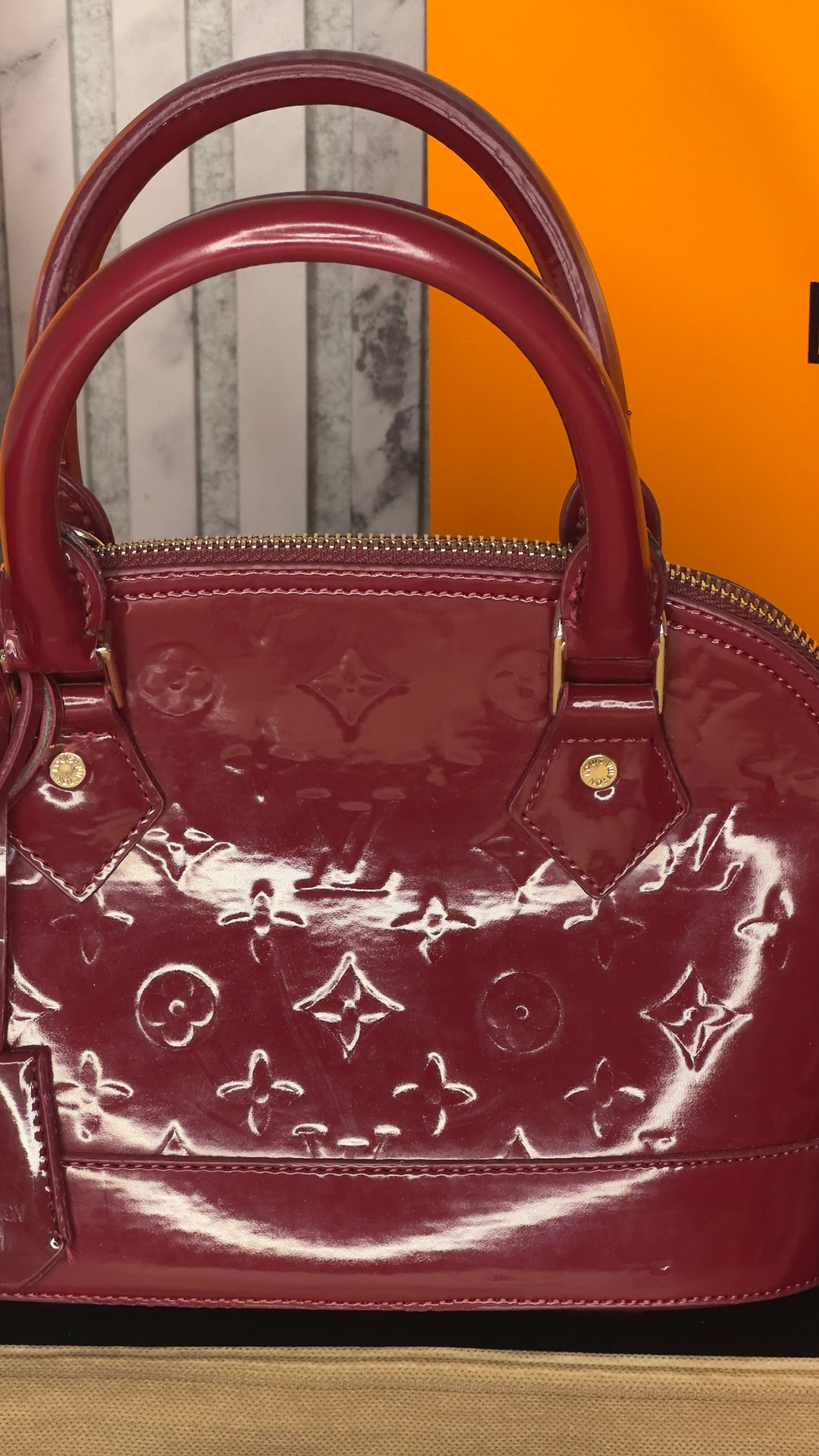 Louis Vuitton Alma BB Vernis – Amarante