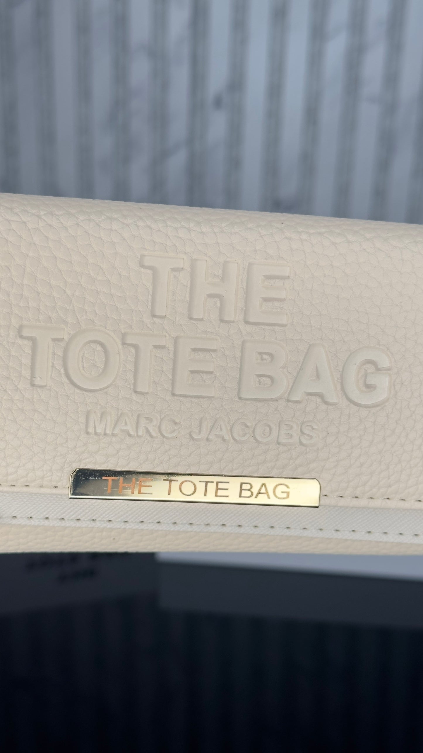 Marc Jacobs The Tote Bag Wallet – Beige