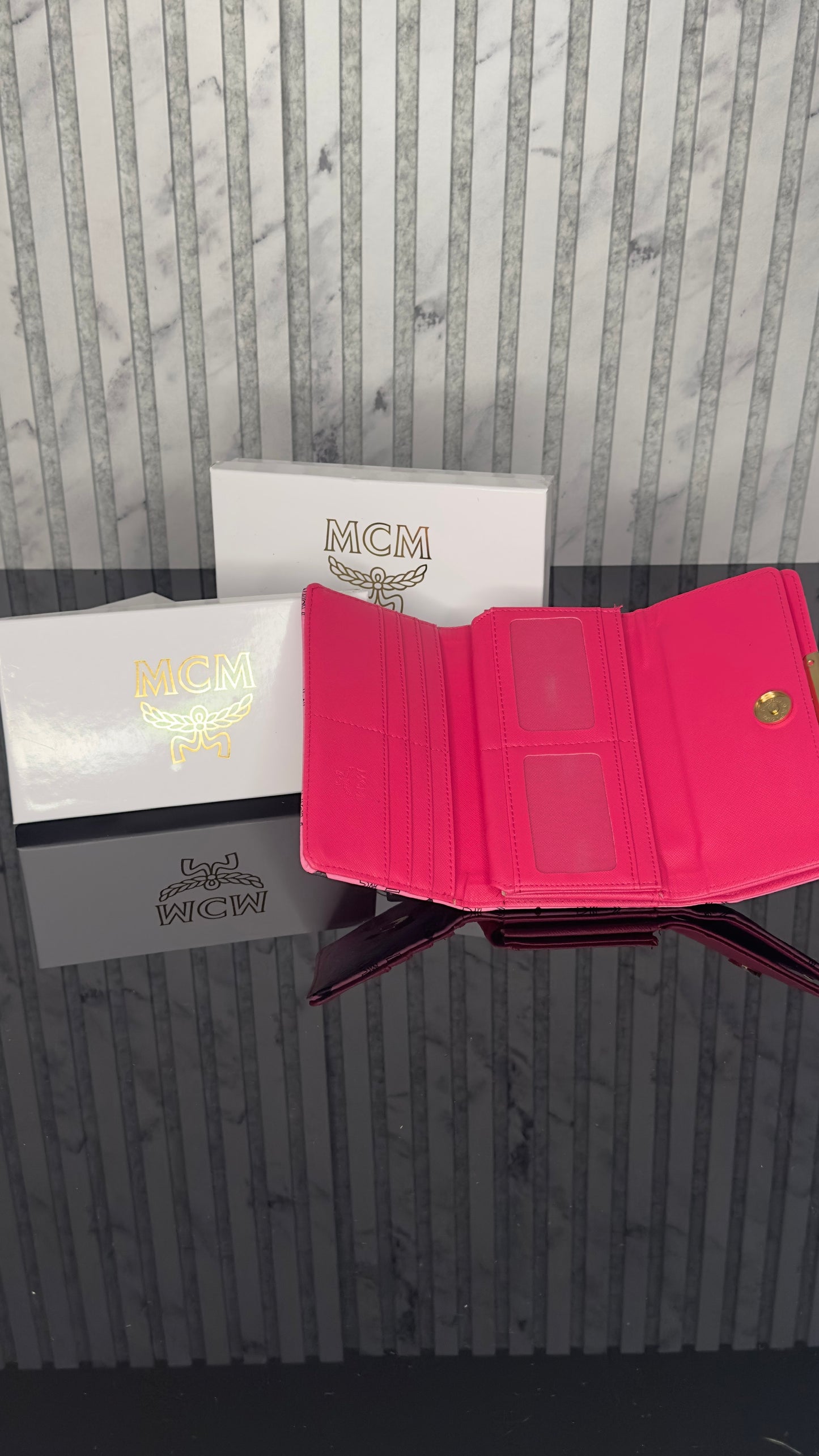 MCM Visetos Wallet – Pink