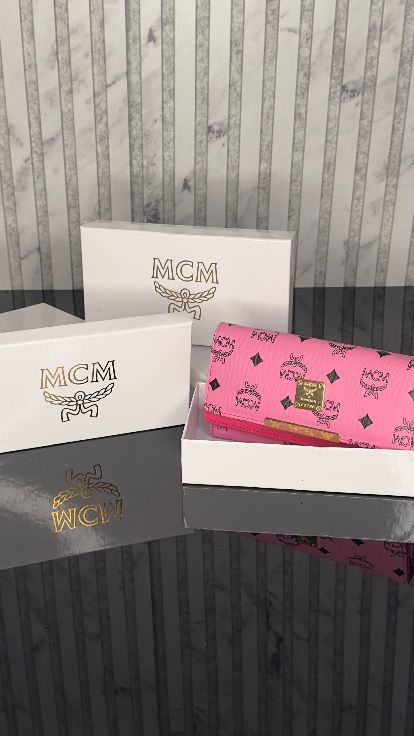 MCM Visetos Wallet – Pink