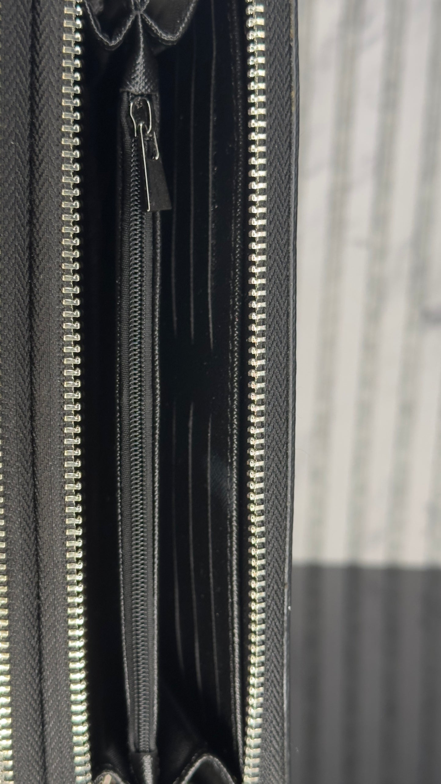 Louis Vuitton Zippy Wallet Damier Infini White