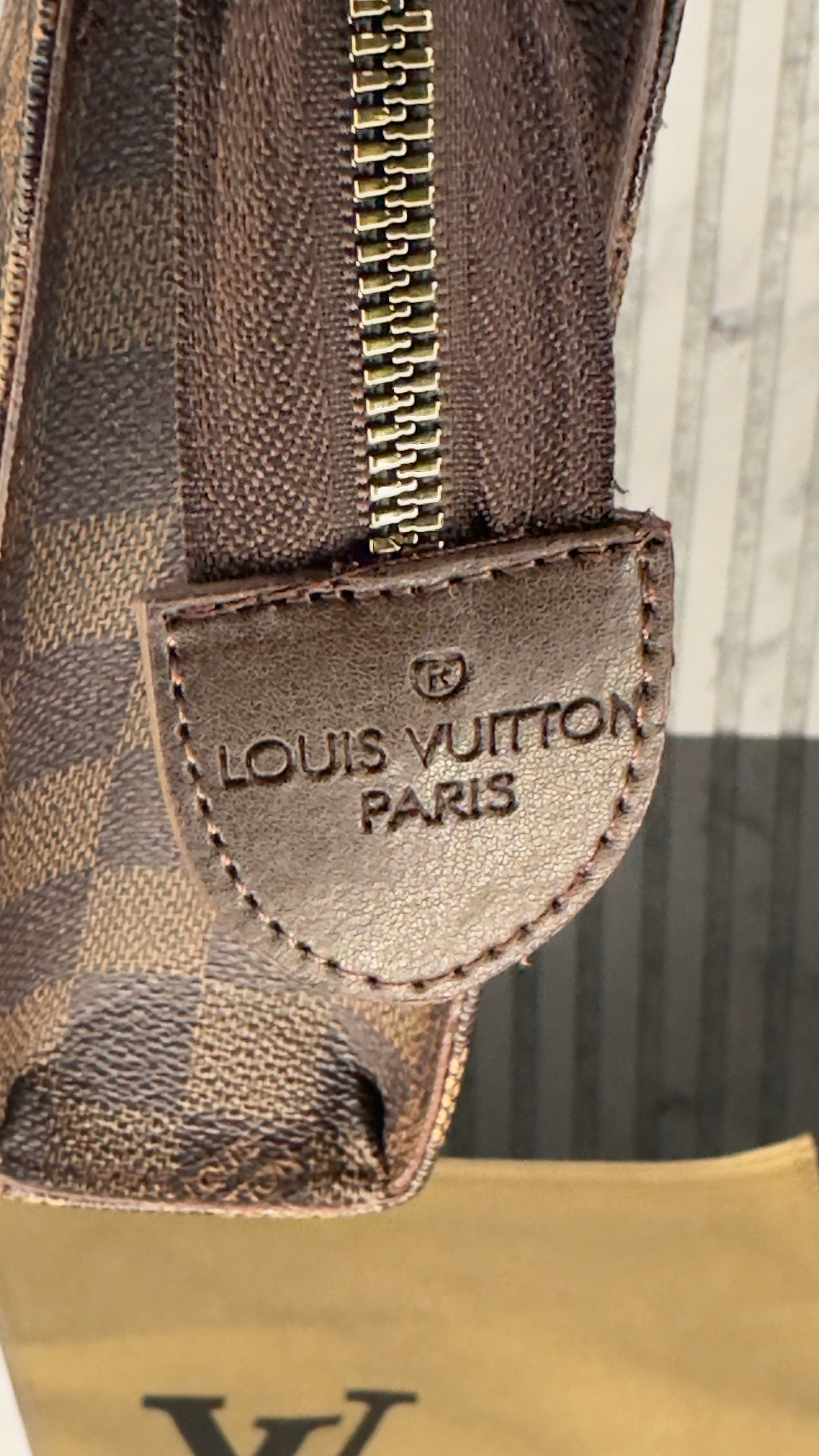 Louis Vuitton Pochette Damier Ebene Canvas