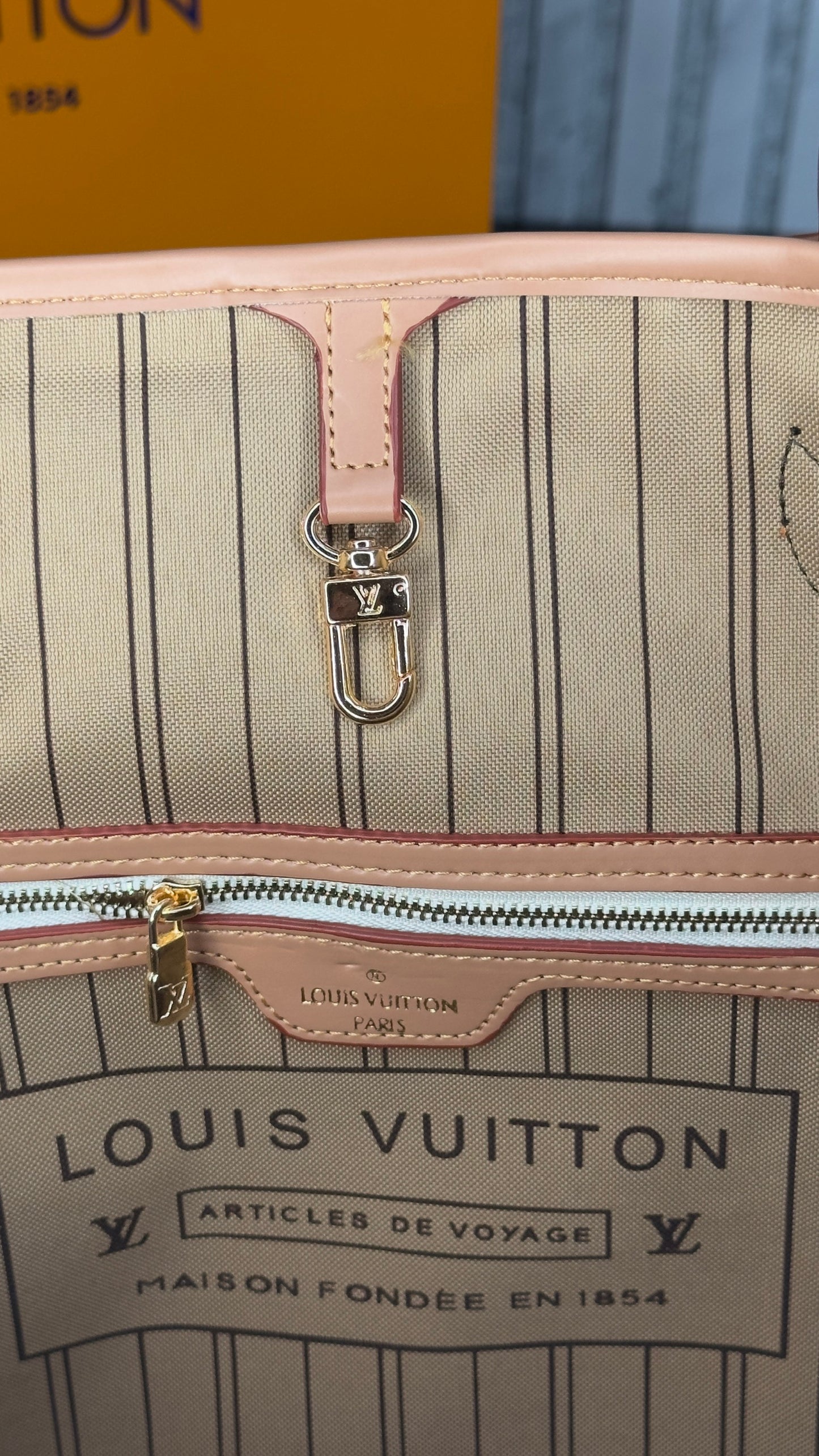 Louis Vuitton Neverfull MM Cherry Edition – Cognac Trim