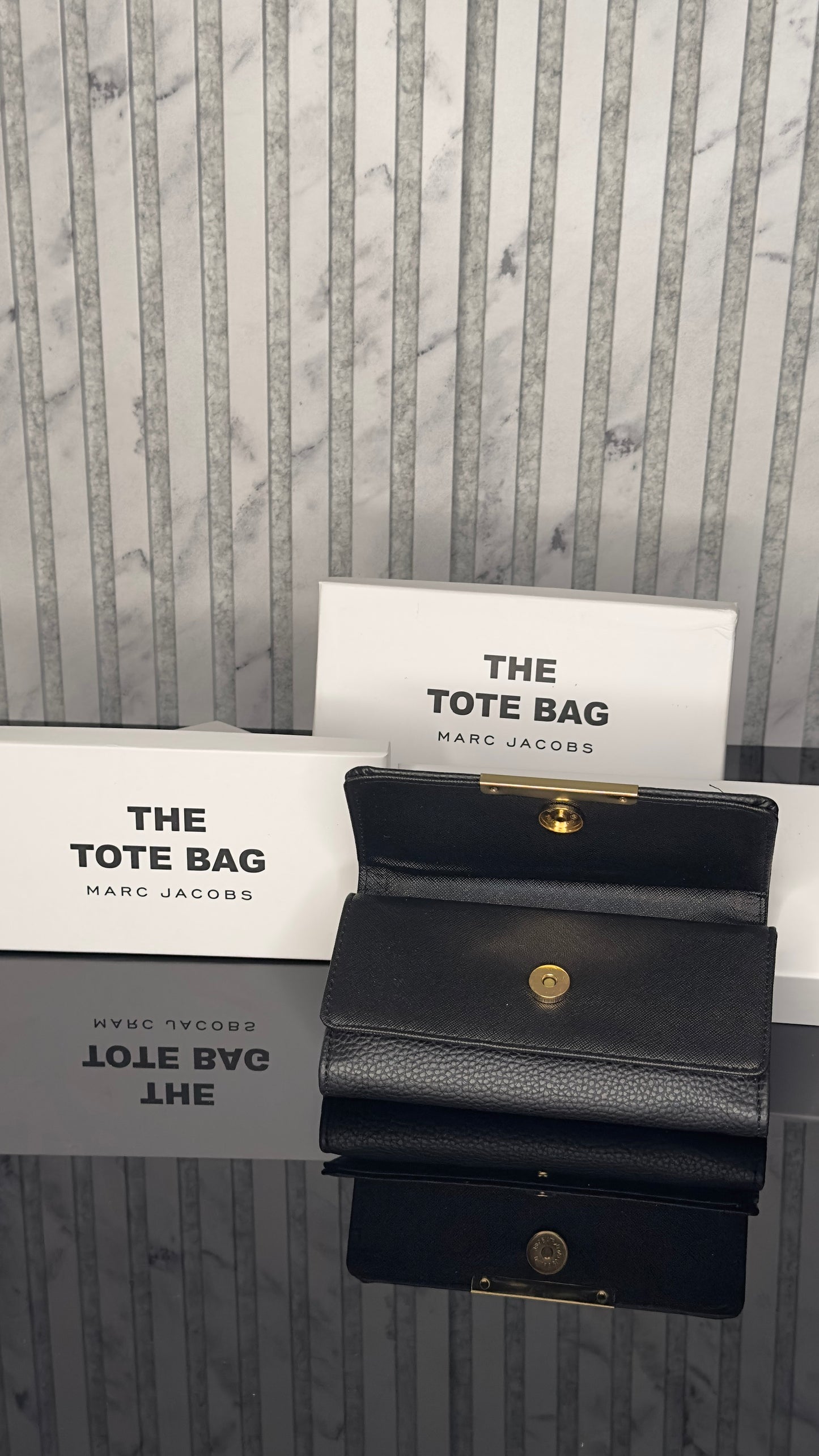 Marc Jacobs The Tote Bag Wallet – Black (Nap